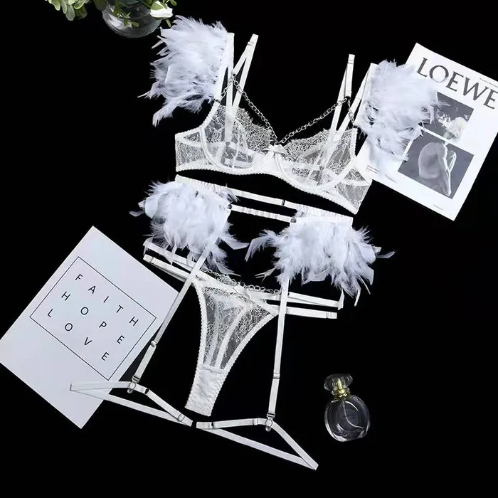 Amanda Feathers Lingerie Set Dashdiamondx Anal